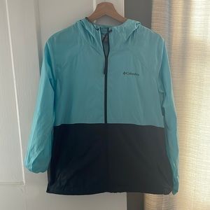 Columbia wind breaker